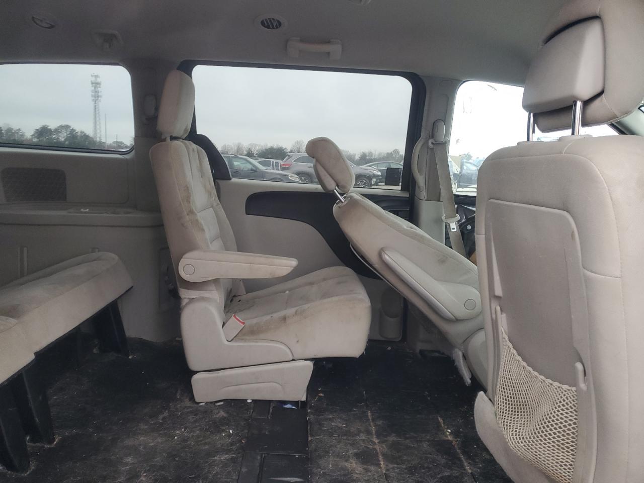 2018 Dodge Caravan - Image 11