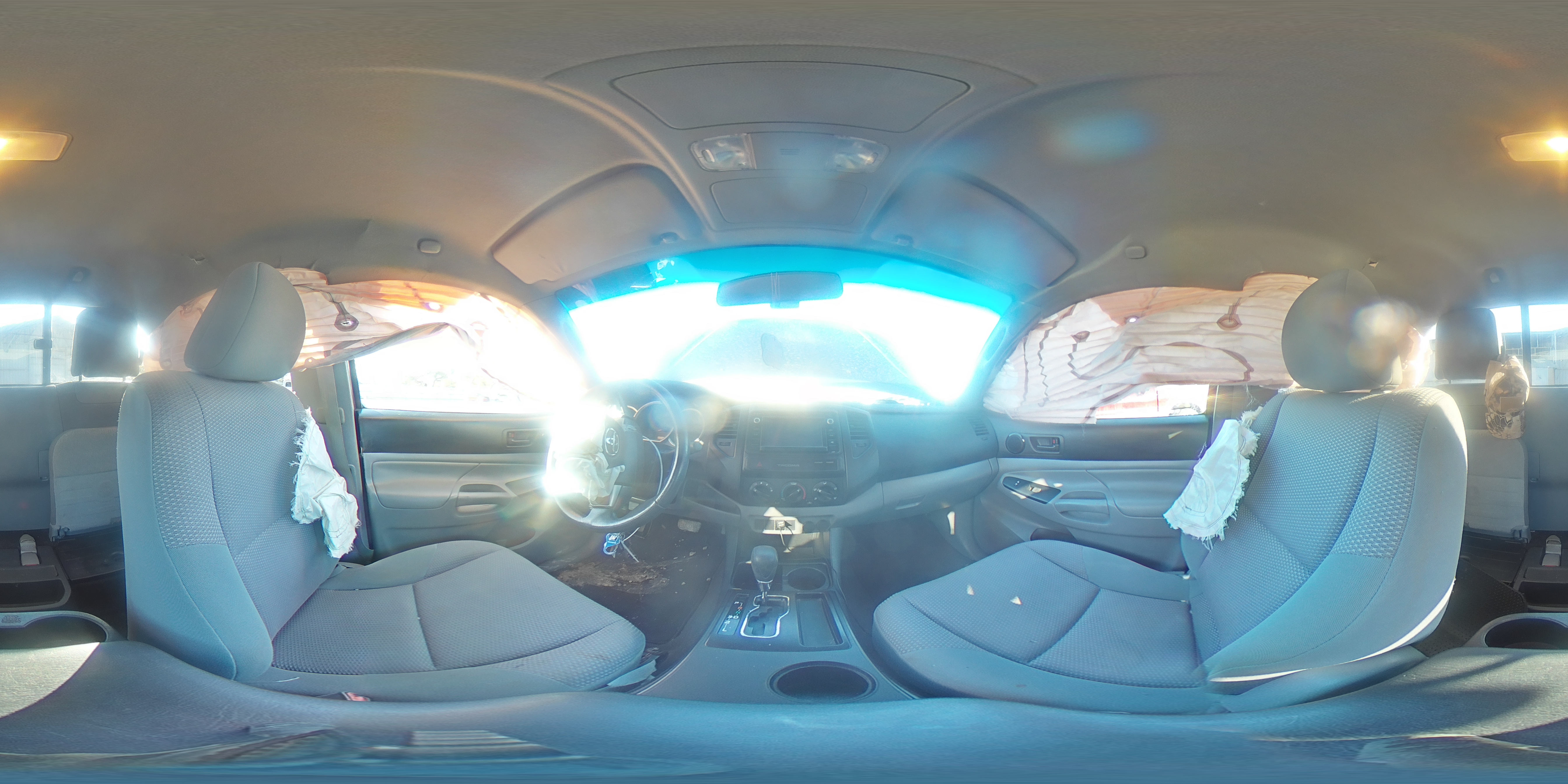 2015 Toyota Tacoma - Image 12