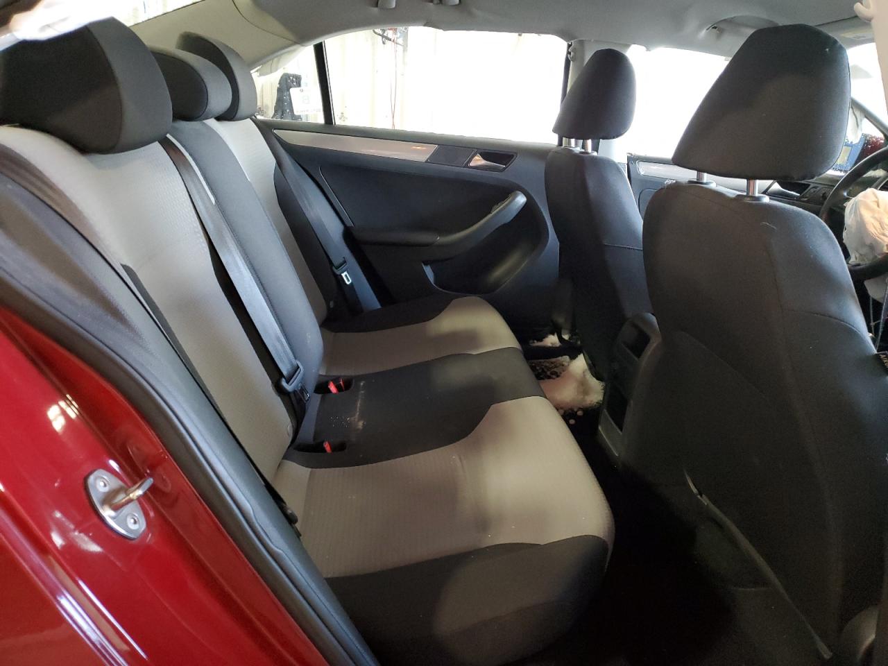 2017 Volkswagen Jetta - Image 10