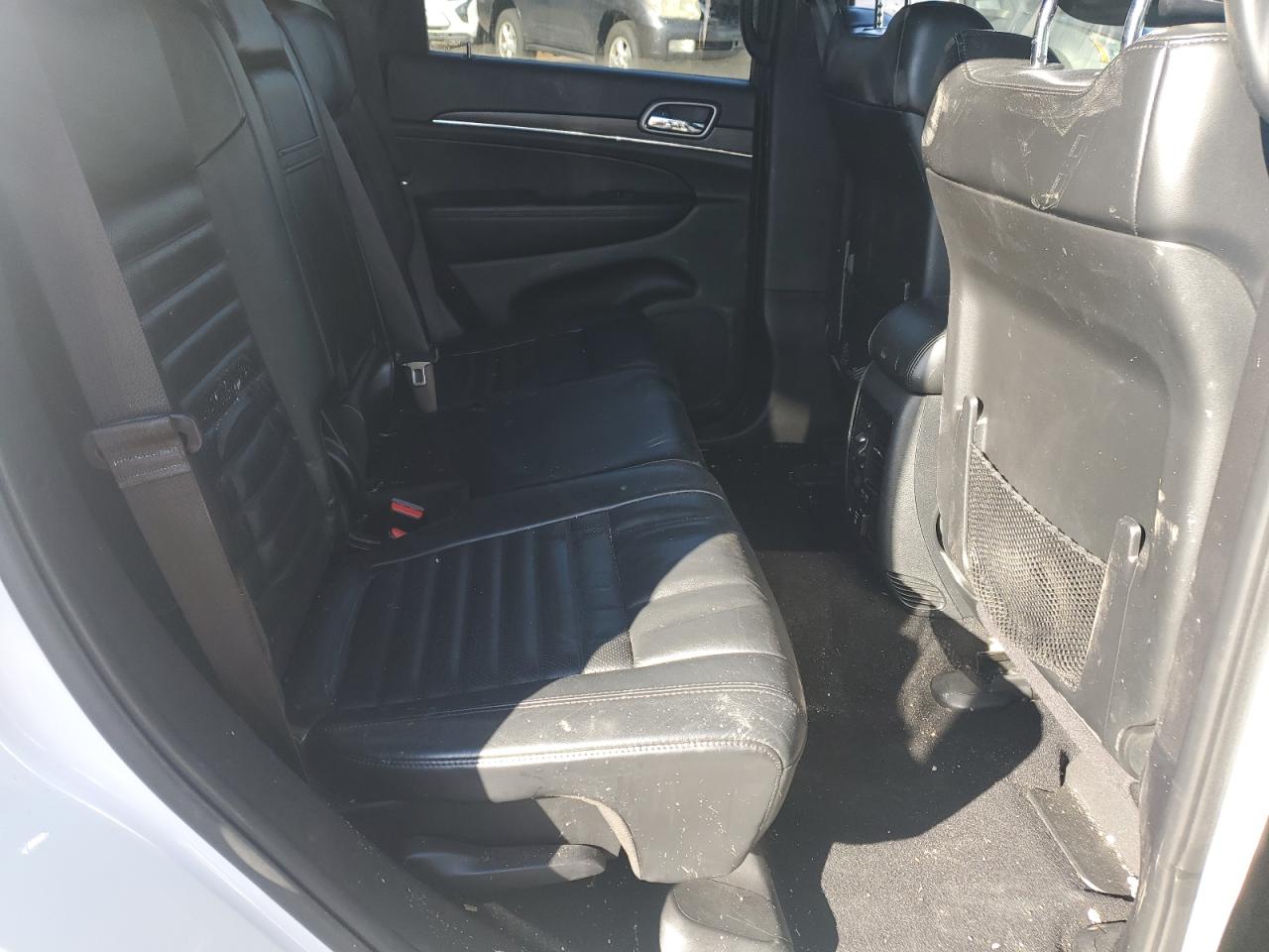 2019 Jeep Grand Cherokee - Image 11