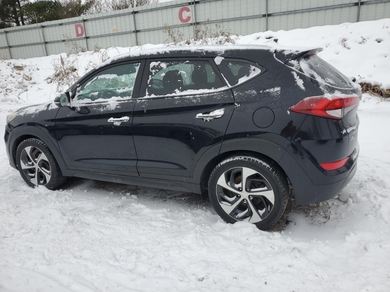 VIN KM8J3CA26GU142851 2016 HYUNDAI TUCSON no.2