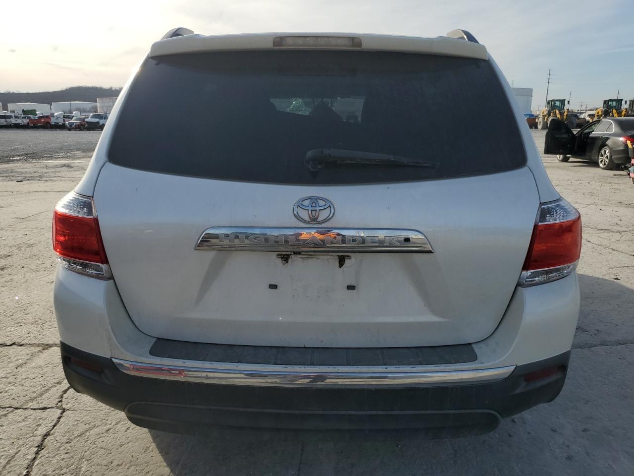 2013 Toyota Highlander - Image 6