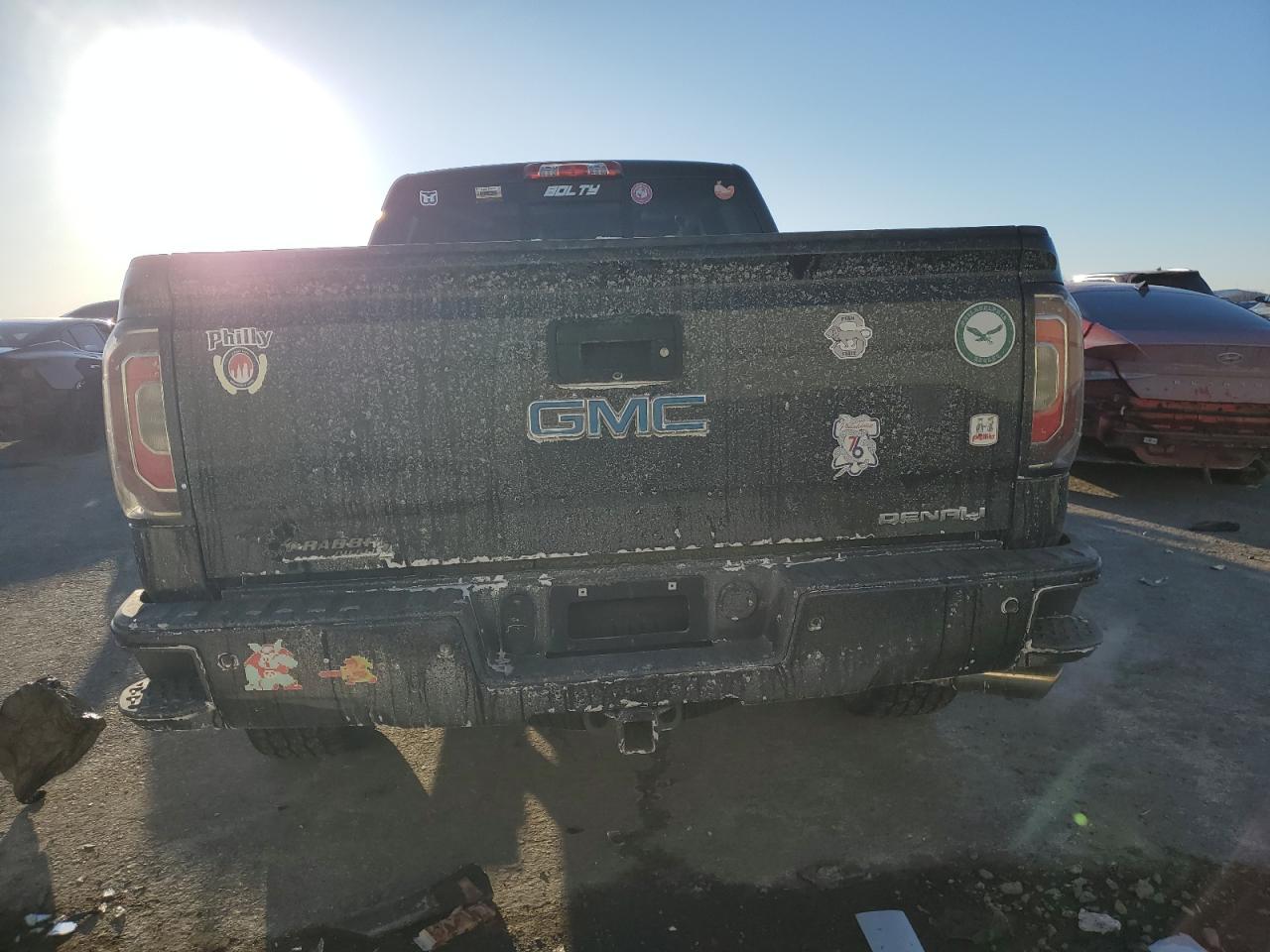 2017 GMC Sierra - Image 6