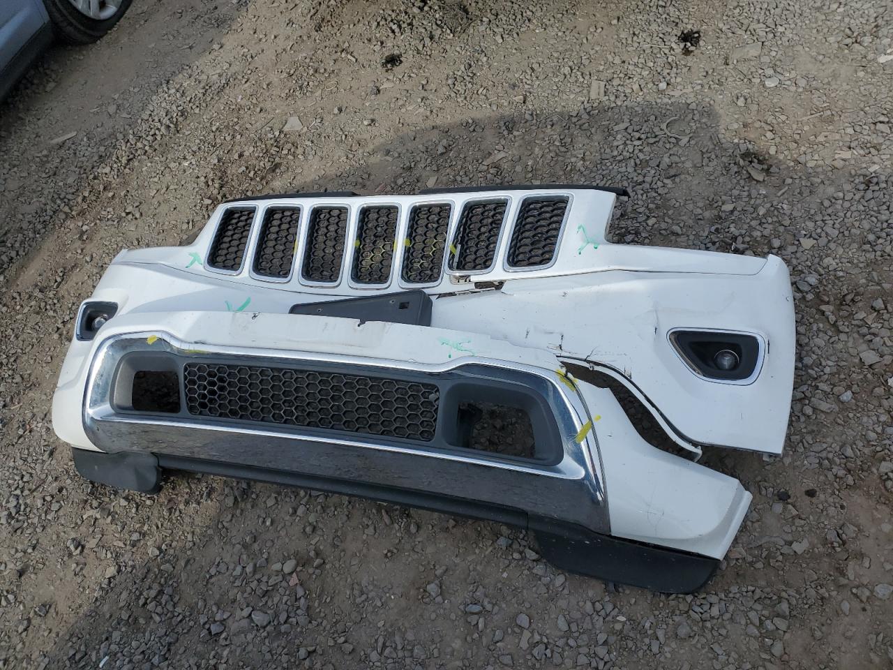 2015 Jeep Grand Cherokee - Image 13