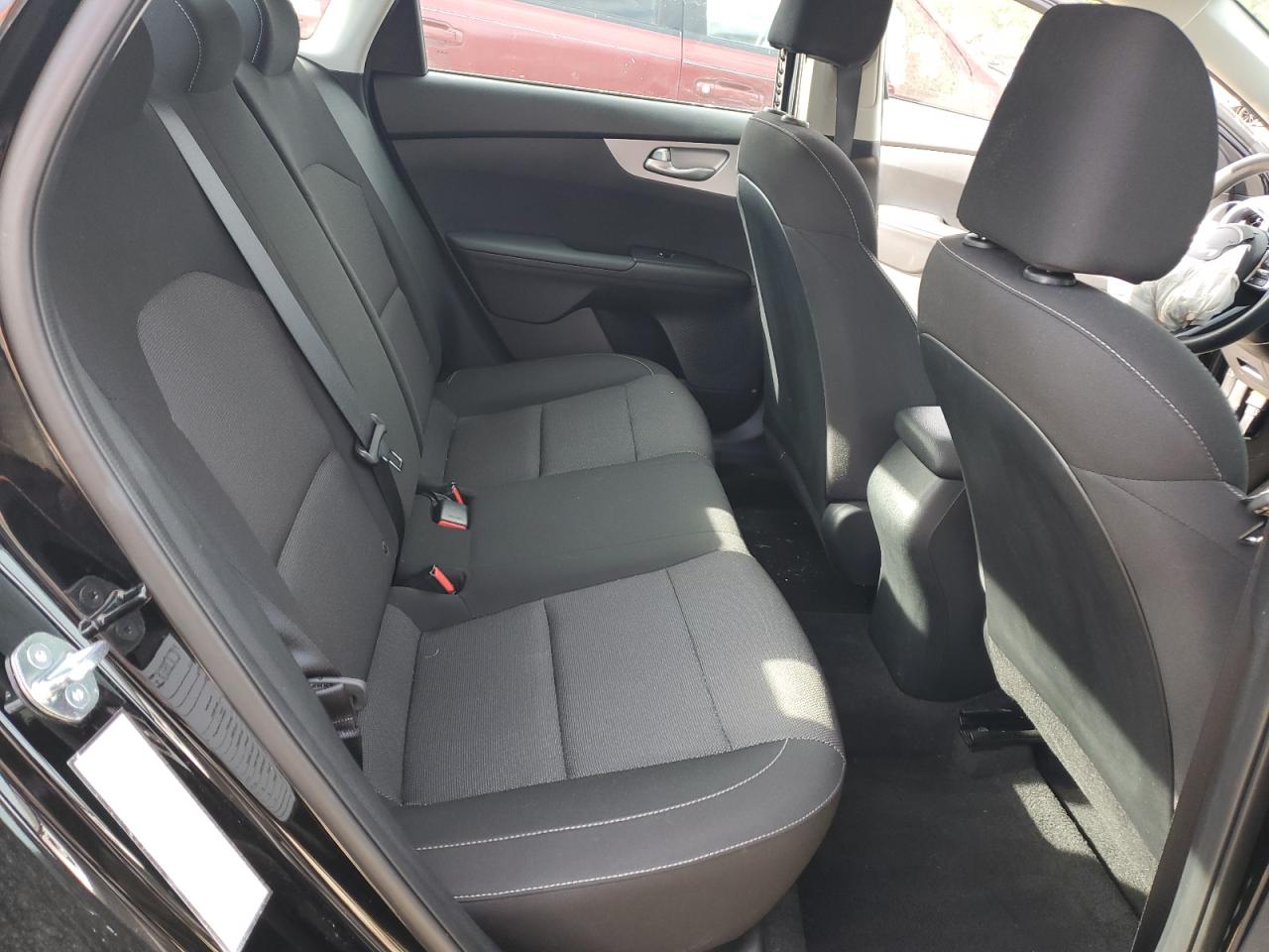 2024 Kia Forte - Image 10