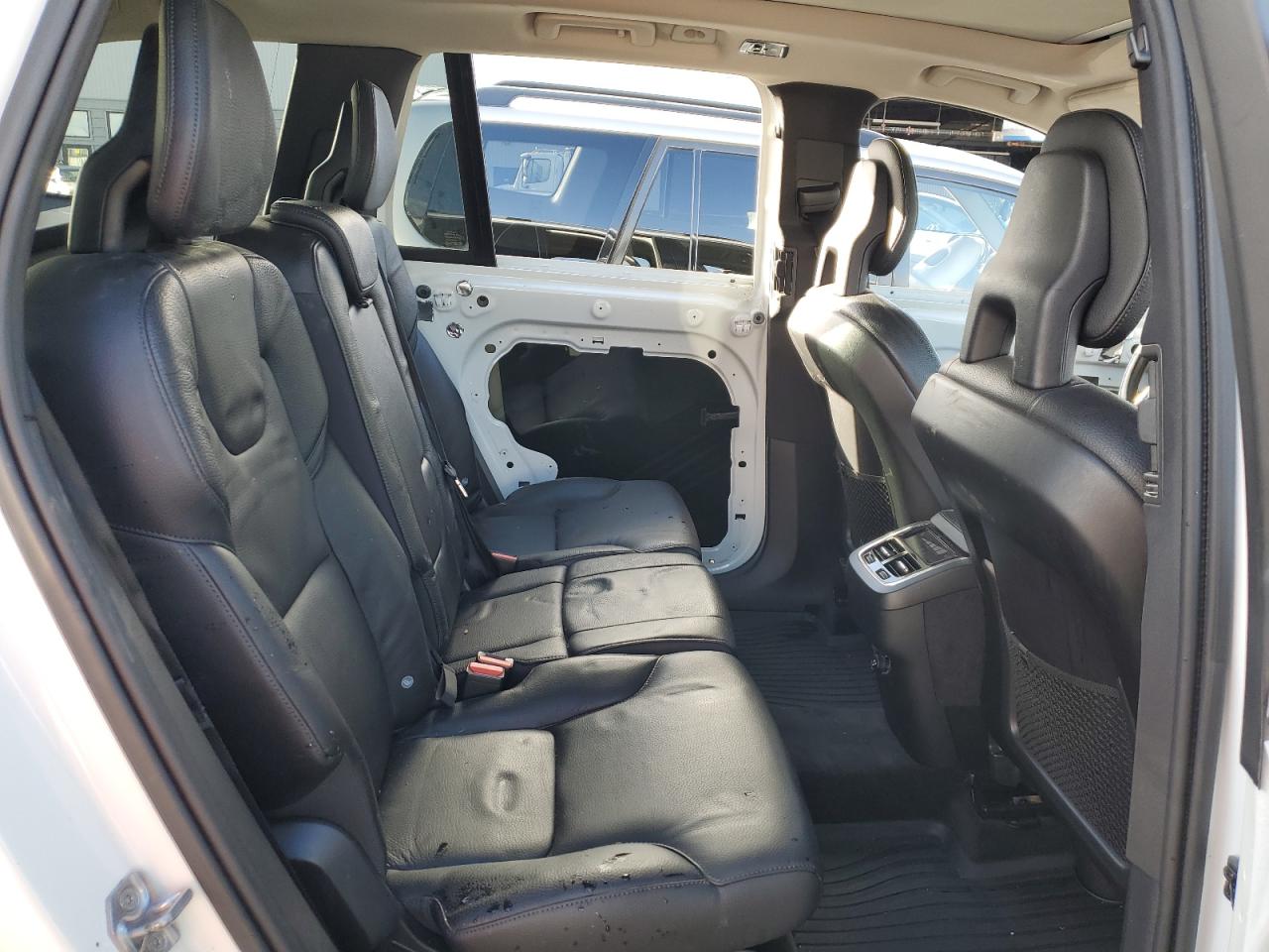 2017 Volvo XC90 - Image 11