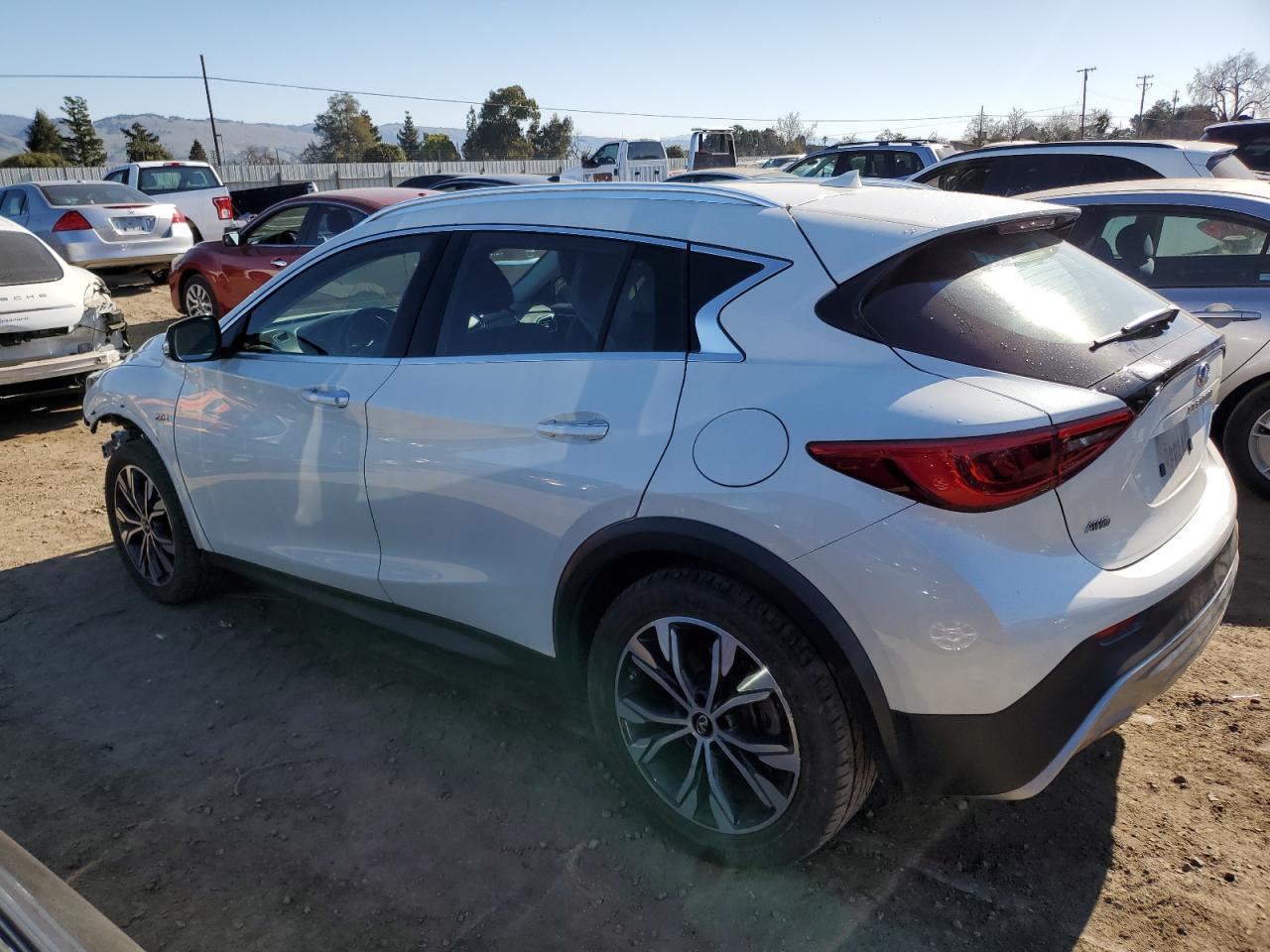 2018 Infiniti QX30 - Image 2