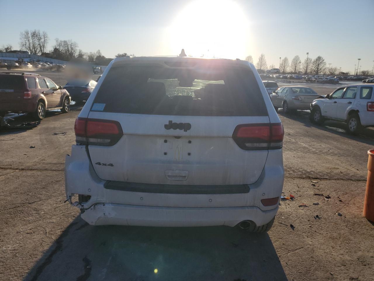 2018 Jeep Grand Cherokee - Image 6