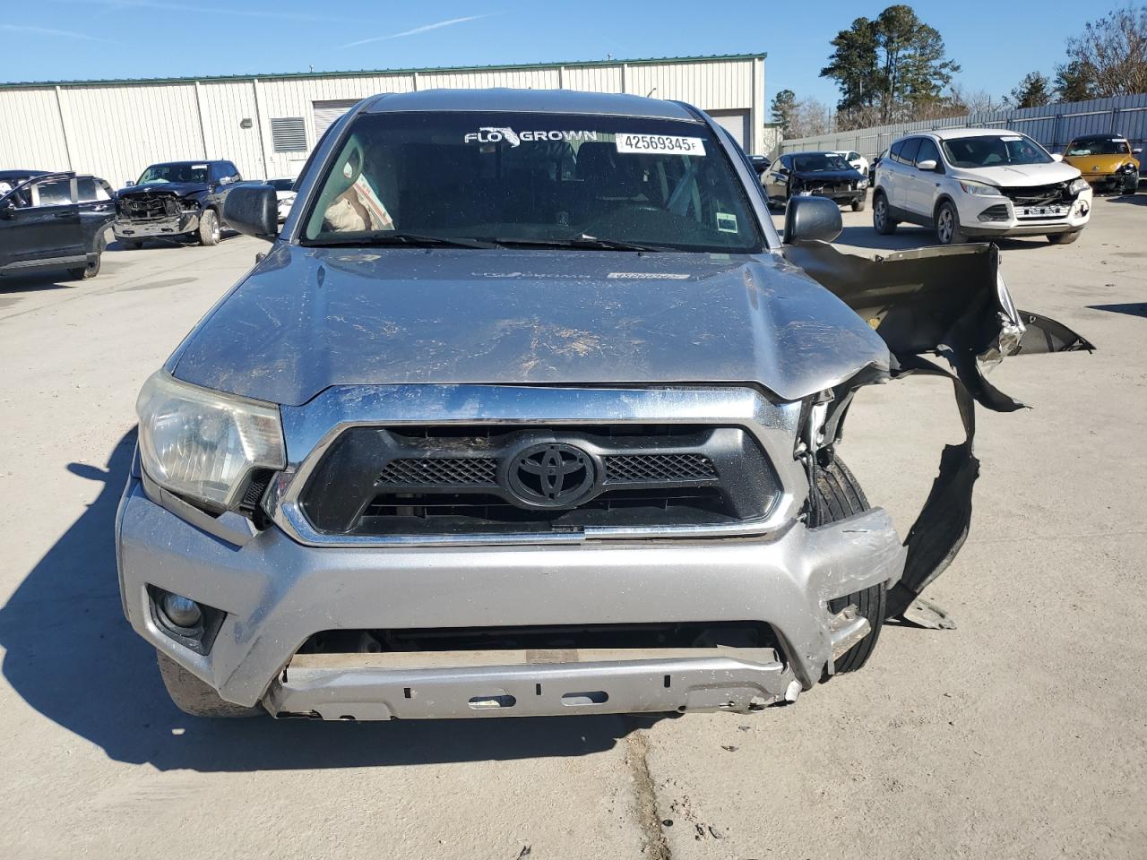 2015 Toyota Tacoma - Image 5