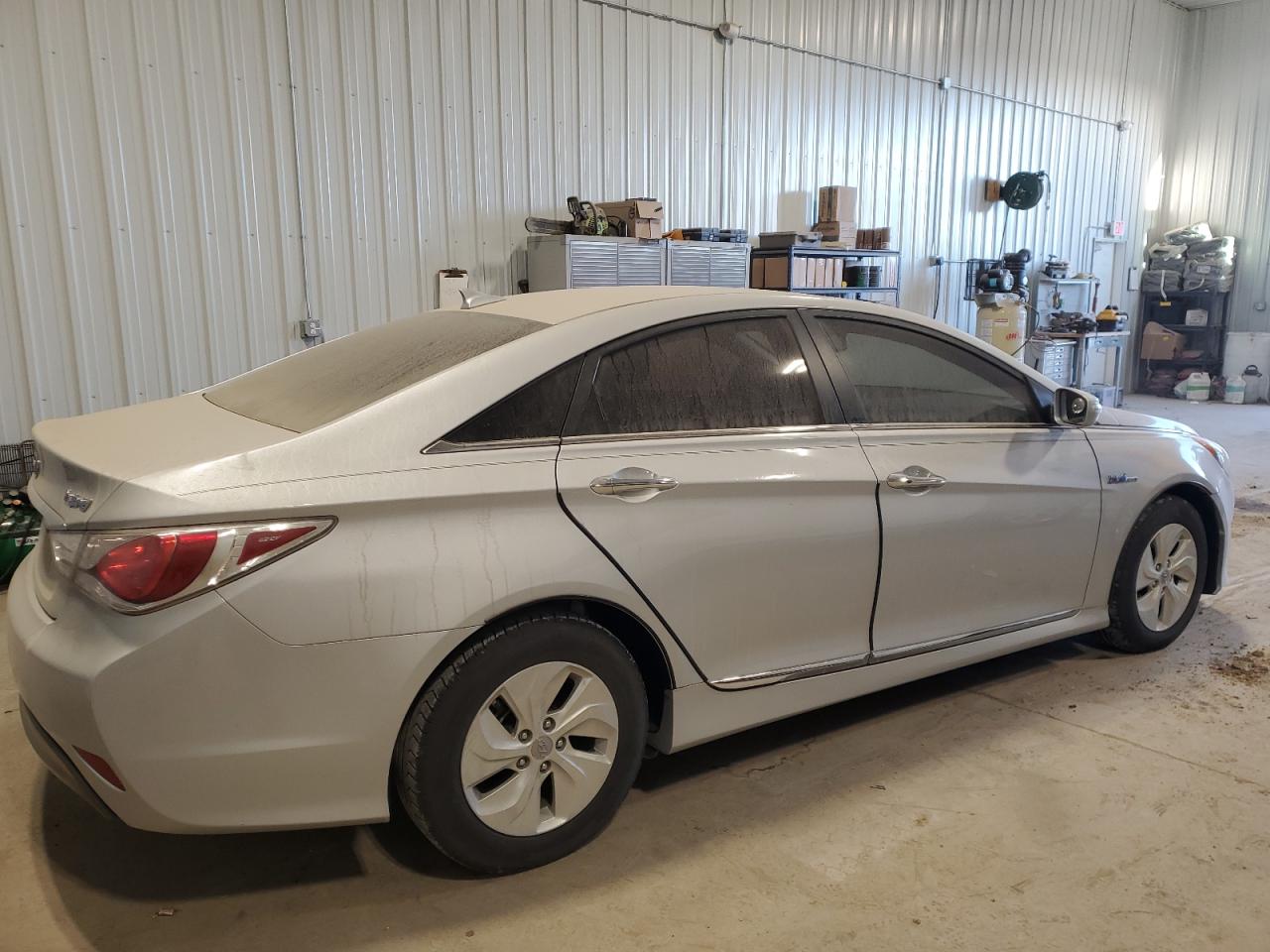 2015 Hyundai Sonata - Image 3