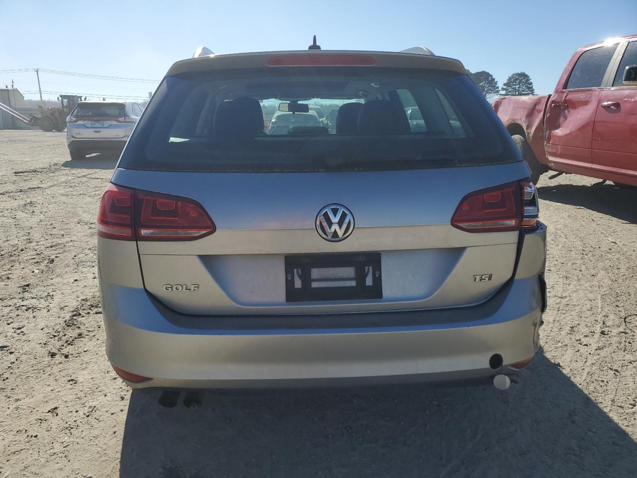 2016 Volkswagen Golf - Image 6