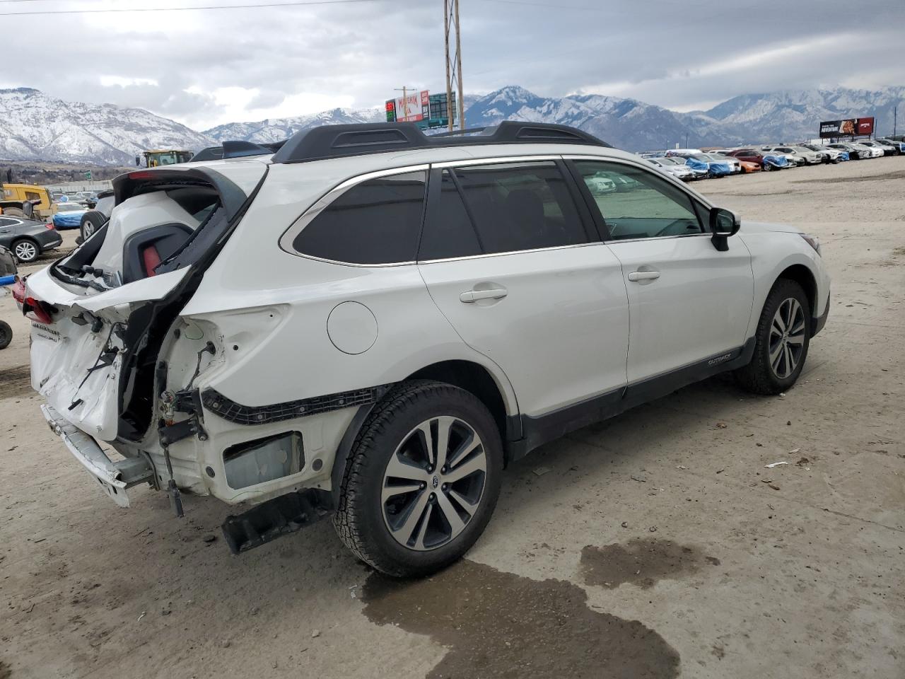 2019 Subaru Outback - Image 3
