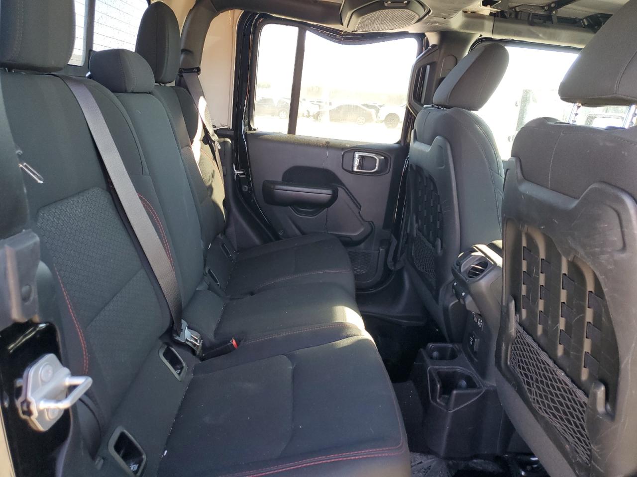 2021 Jeep Gladiator - Image 11