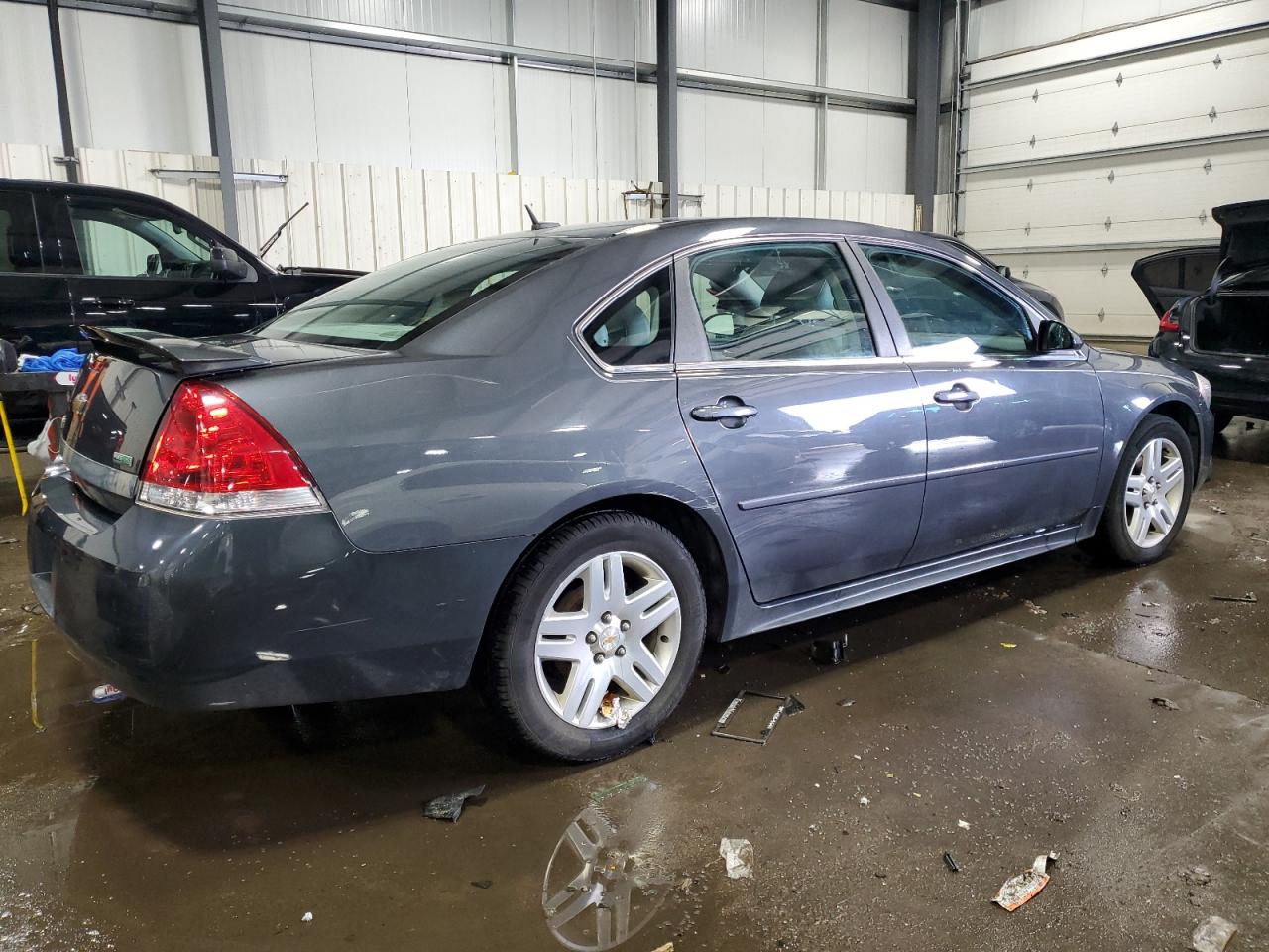 2010 Chevrolet Impala - Image 3