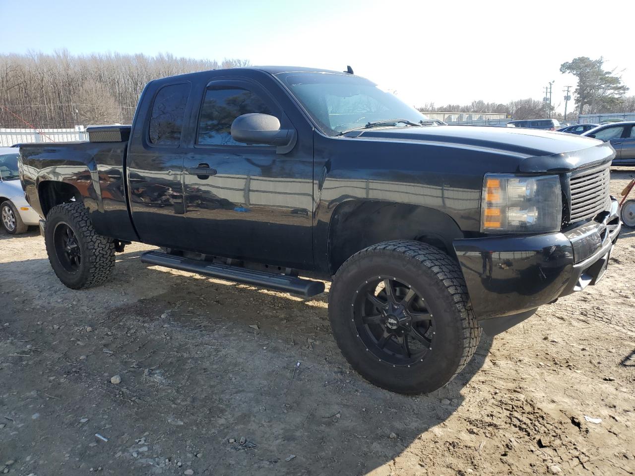 2011 Chevrolet Silverado - Image 4