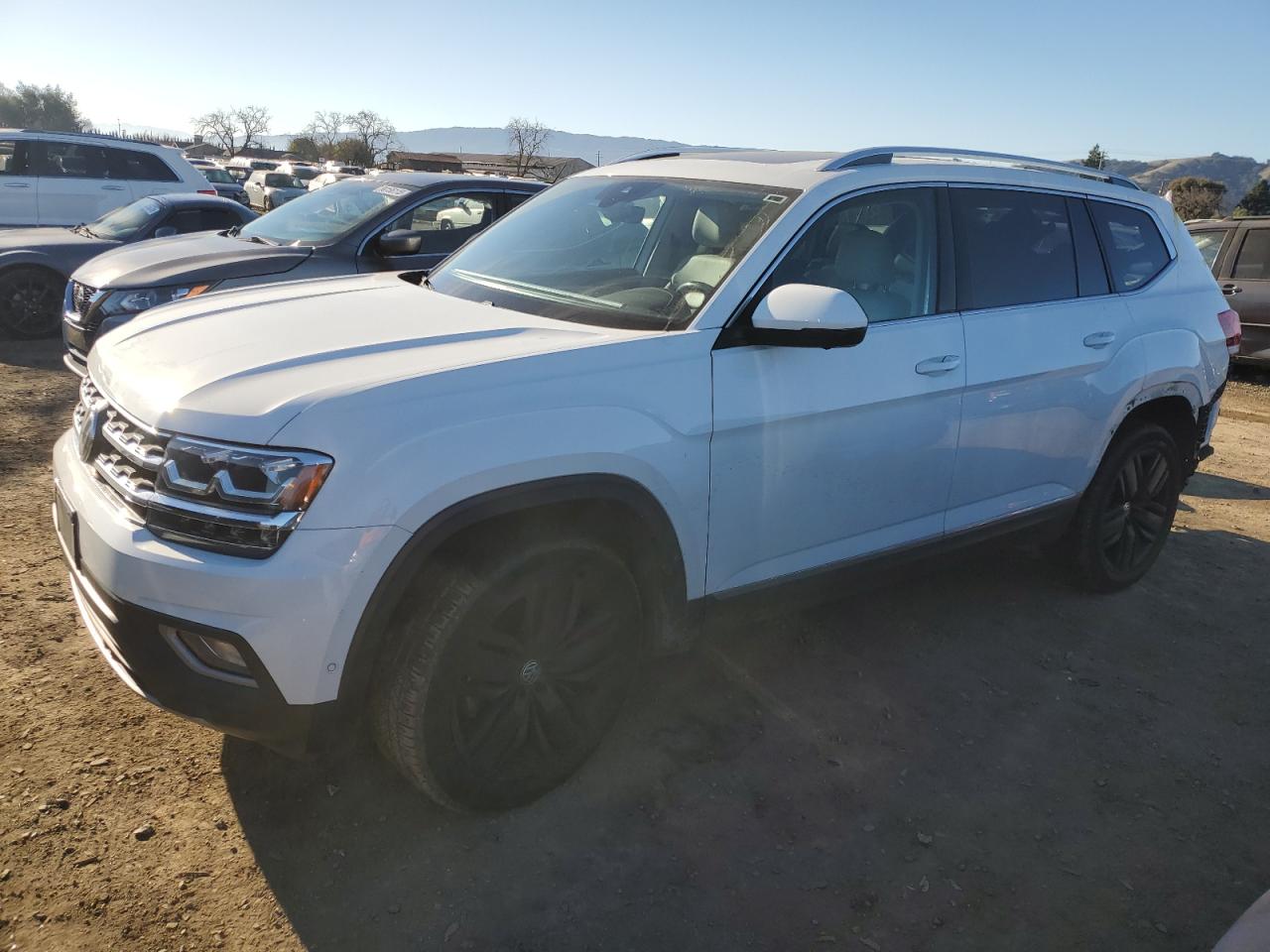 VIN 1V2NR2CA9JC511183 2018 VOLKSWAGEN ATLAS no.1