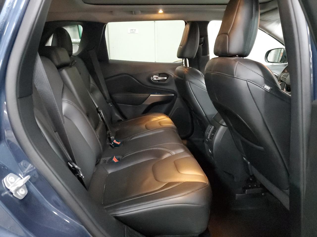 2021 Jeep Grand Cherokee - Image 11