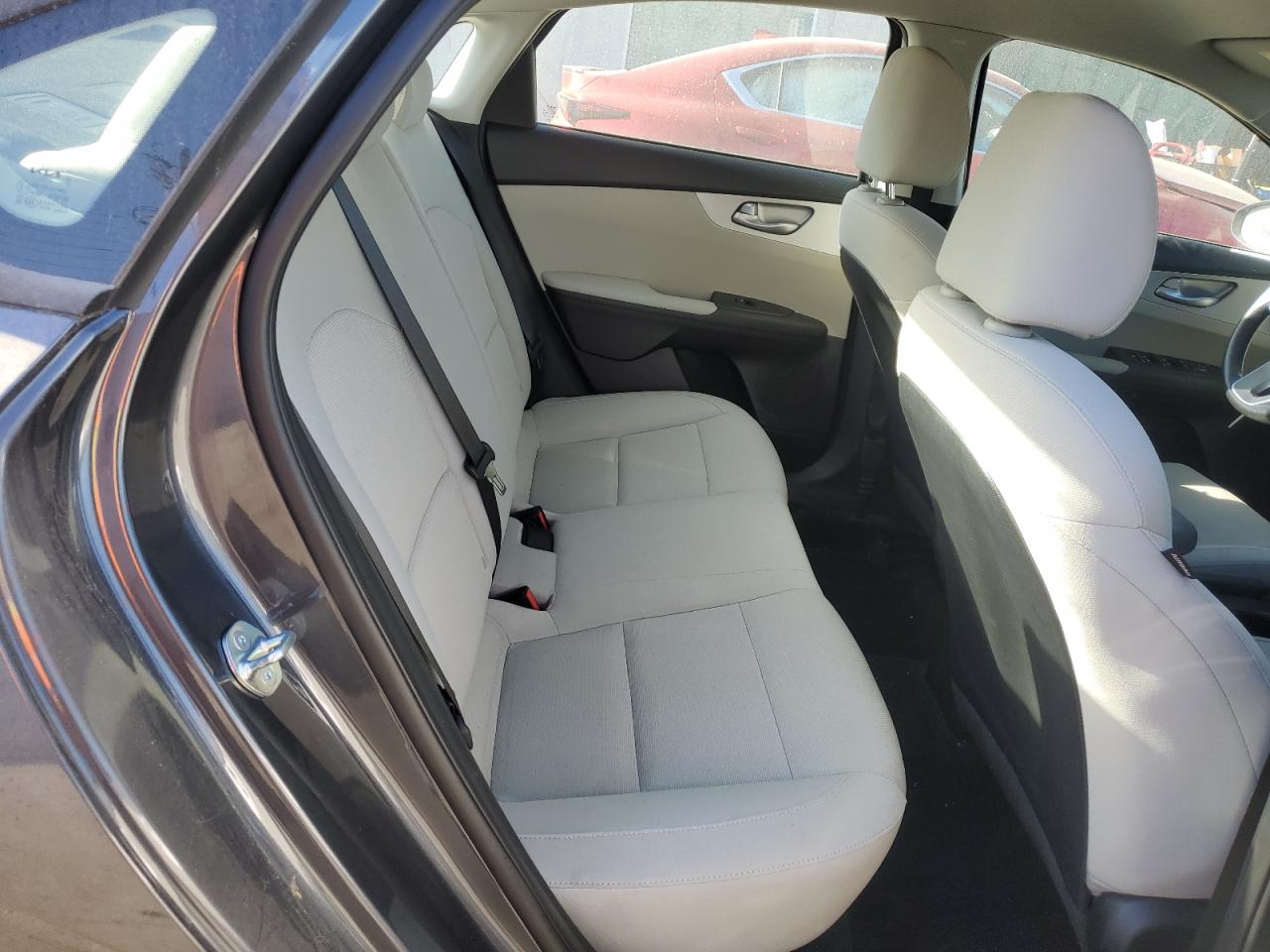 2023 Kia Forte - Image 10