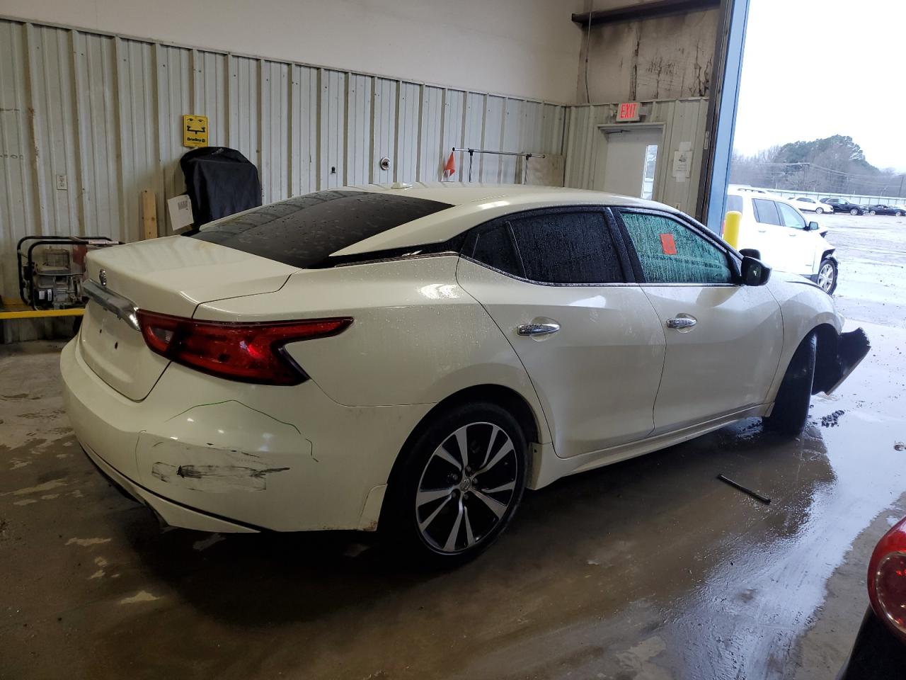 2017 Nissan Maxima - Image 3