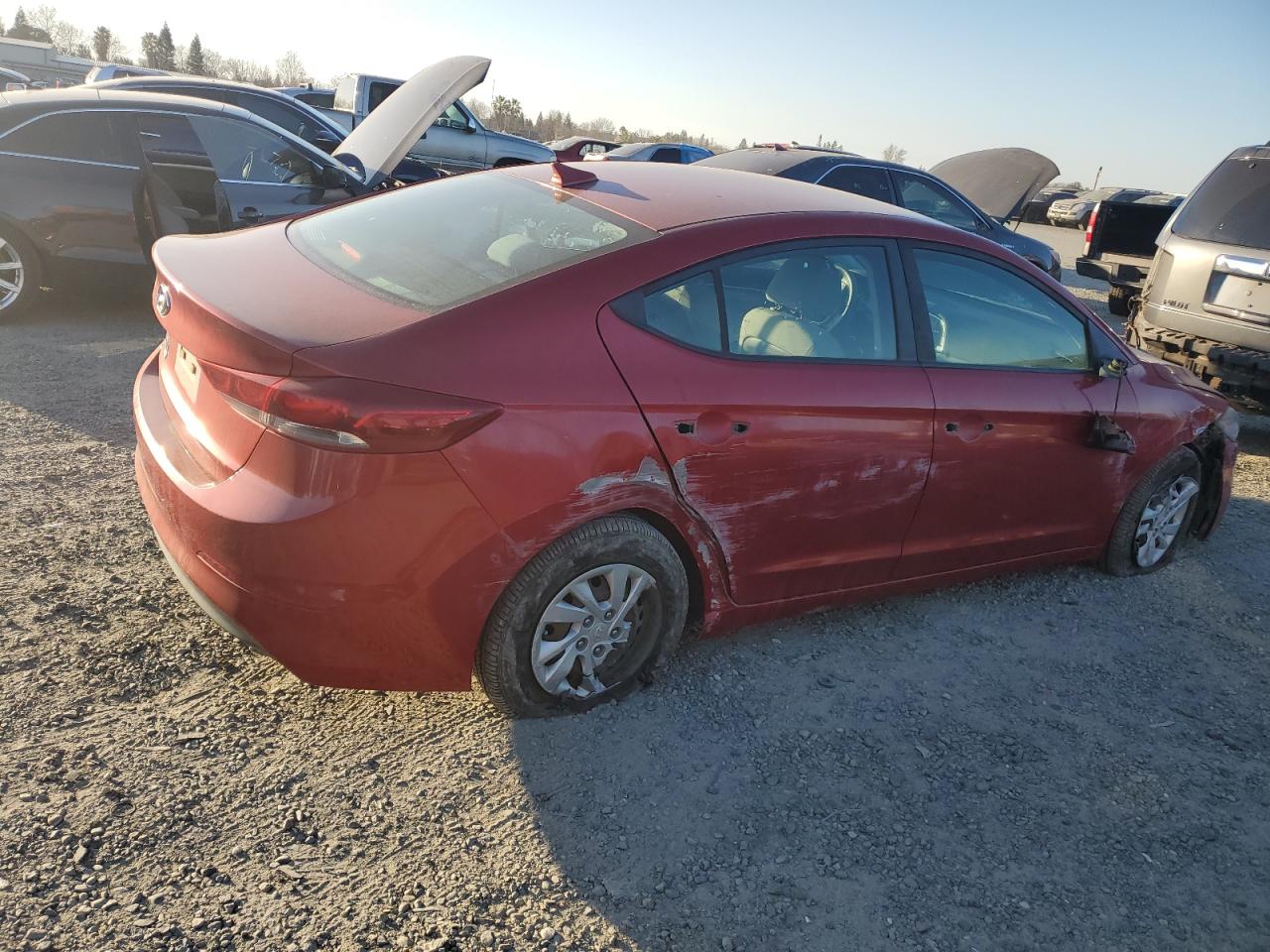 2017 Hyundai Elantra - Image 3
