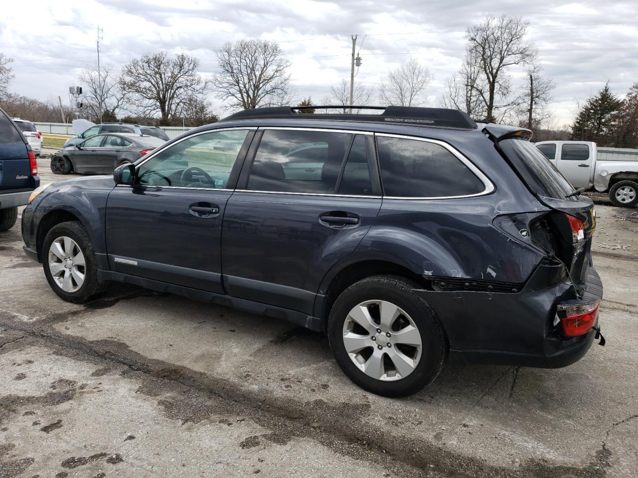 2011 Subaru Outback - Image 2