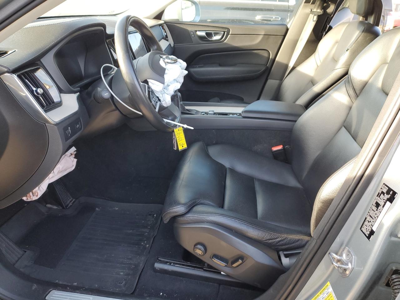 2018 Volvo XC60 - Image 7