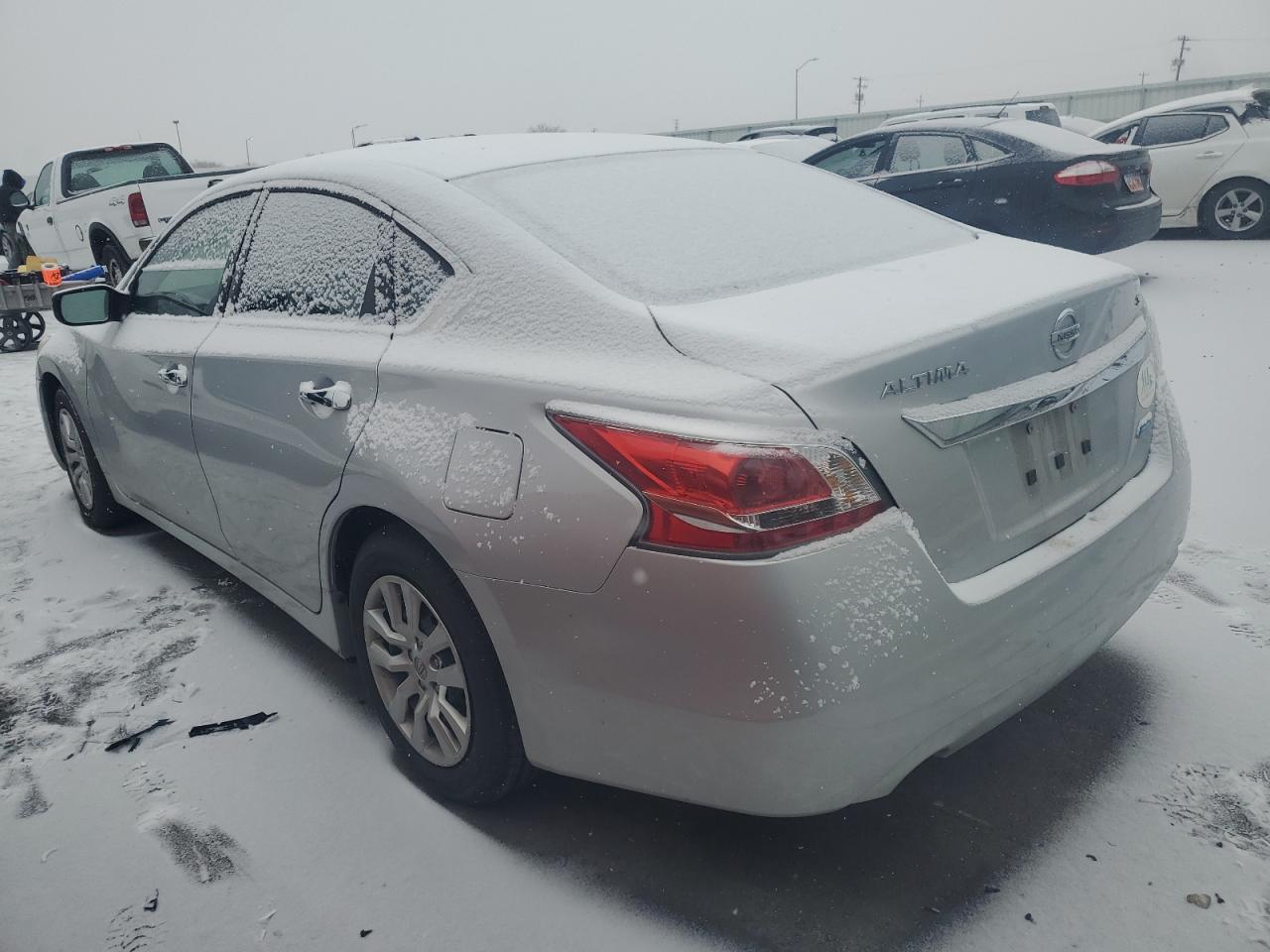 2014 Nissan Altima - Image 2