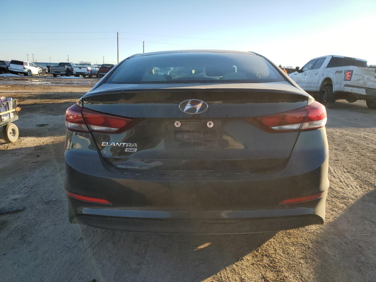 2018 Hyundai Elantra - Image 6