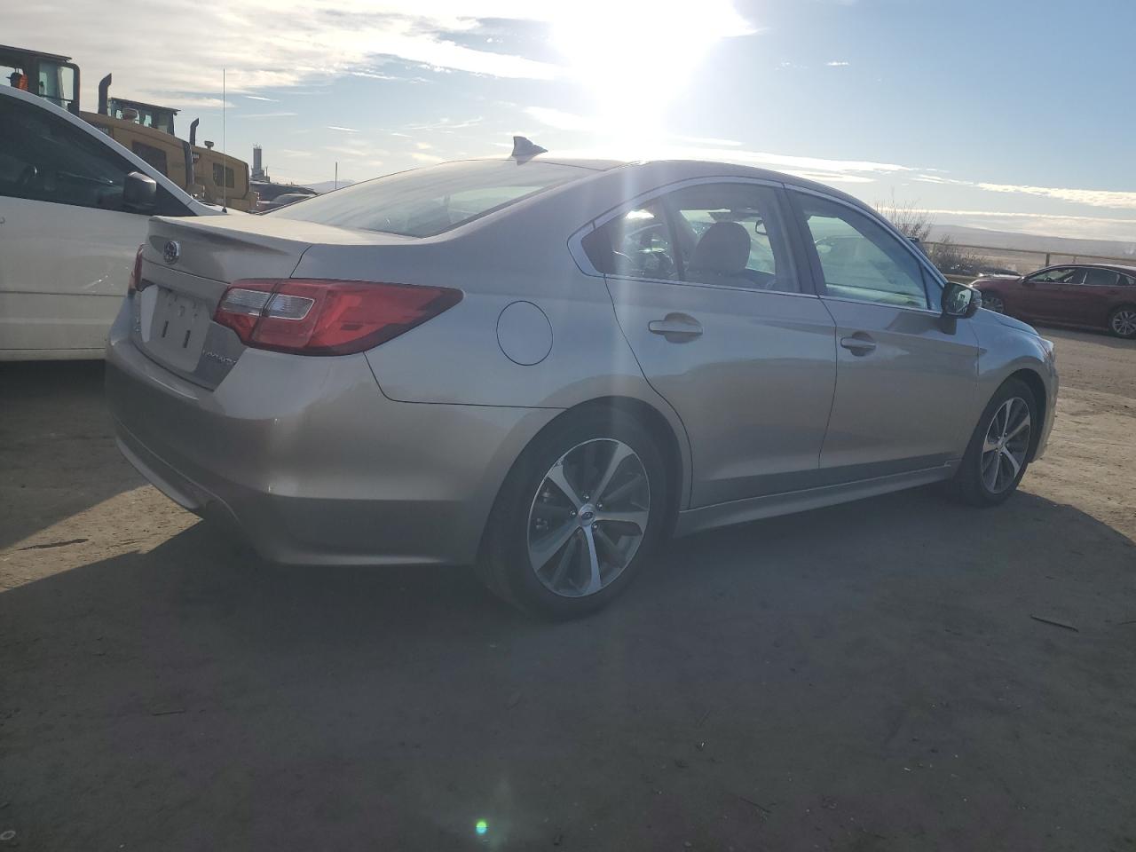 VIN 4S3BNBN66G3043205 2016 SUBARU LEGACY no.3