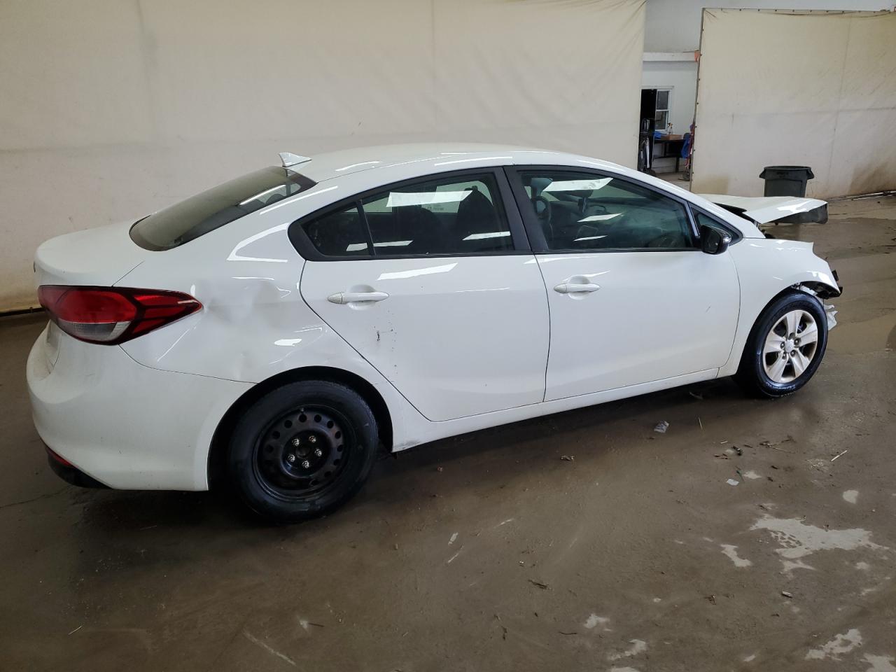 2017 Kia Forte - Image 3
