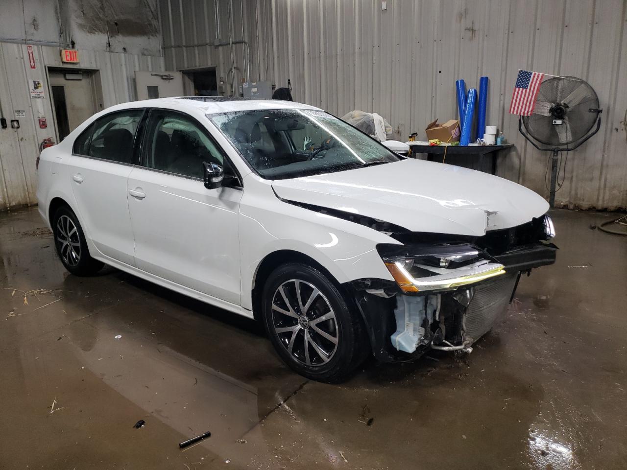 2017 Volkswagen Jetta - Image 4