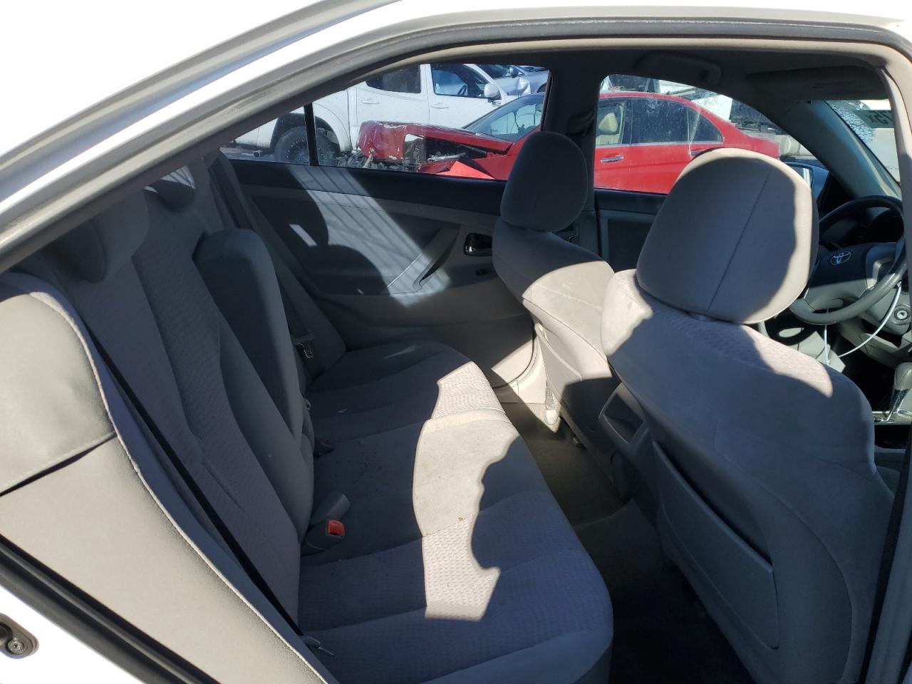 2011 Toyota Camry - Image 10