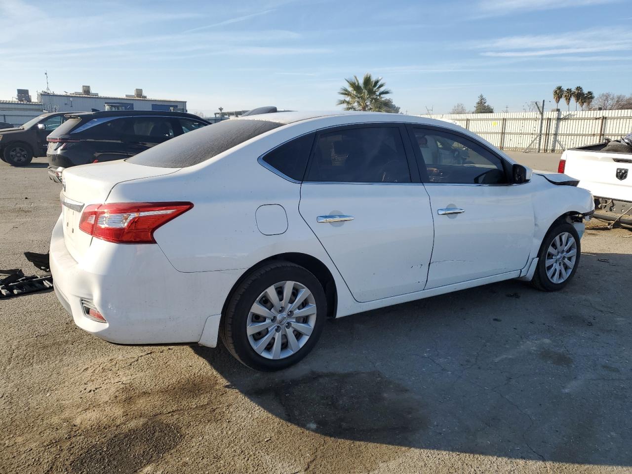 2016 Nissan Sentra - Image 3