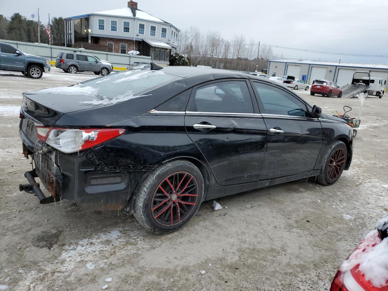 2011 Hyundai Sonata - Image 3