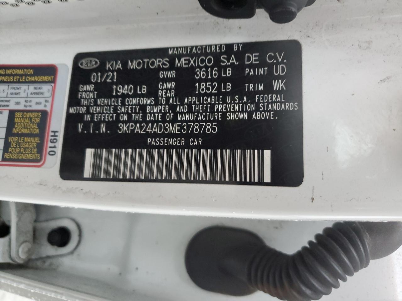 2021 Kia Rio - Image 12