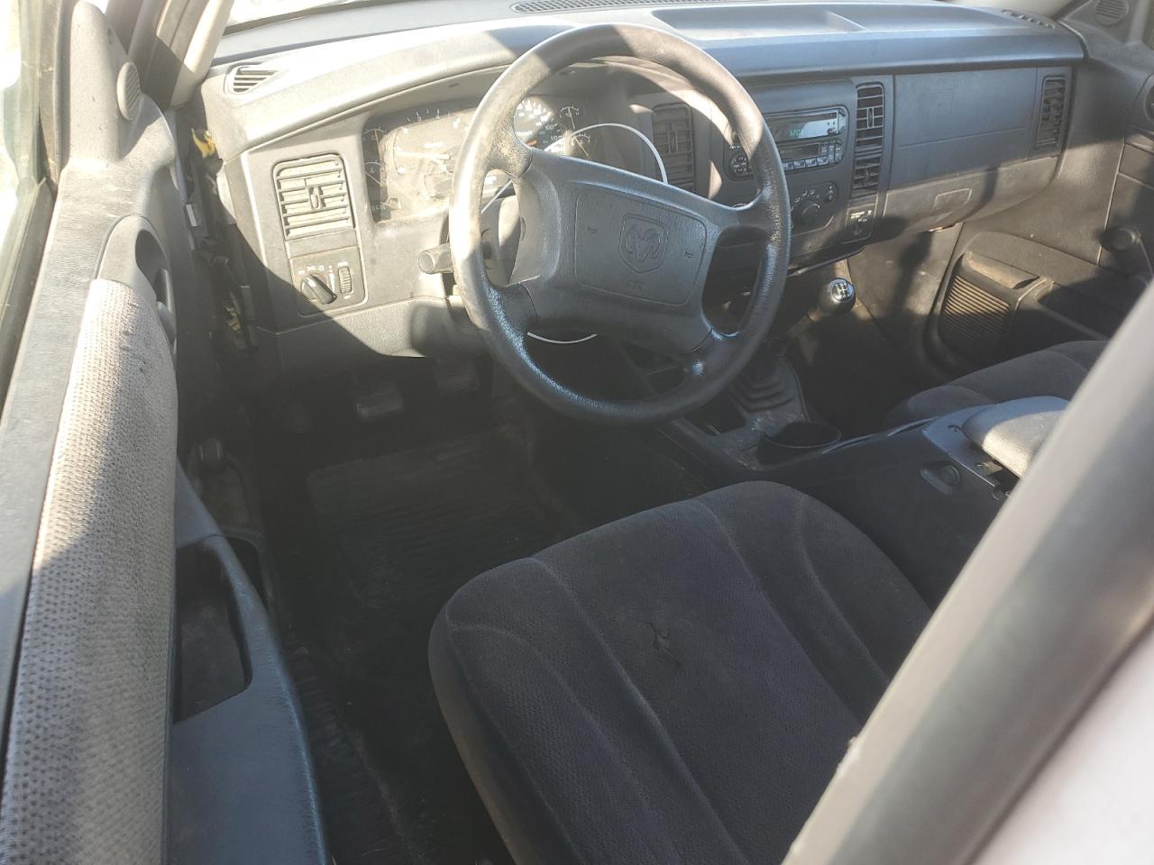 2001 Dodge Dakota - Image 8