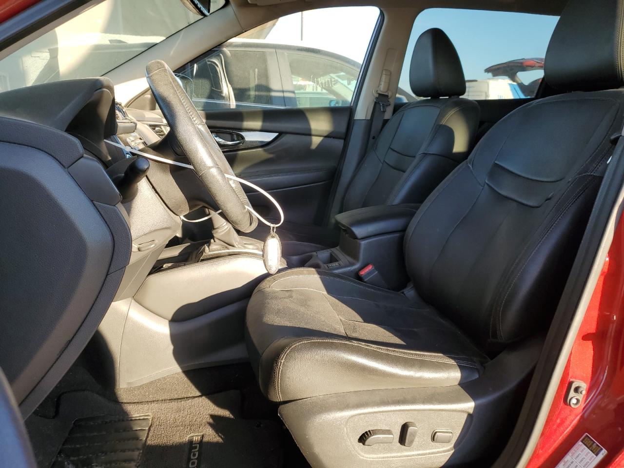 2019 Nissan Rogue - Image 7