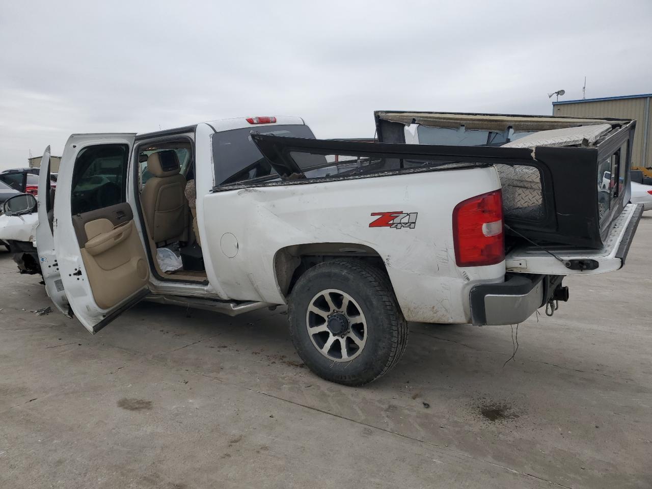 2010 Chevrolet Silverado - Image 2