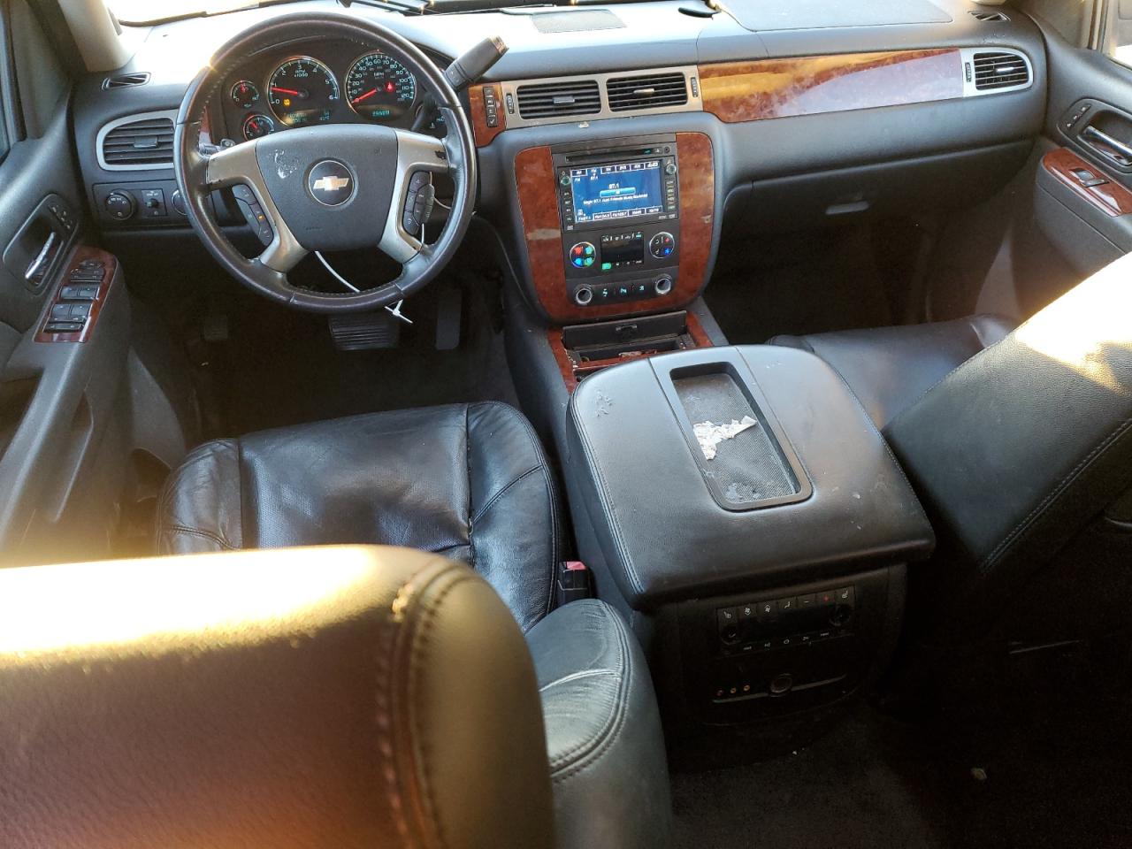 2010 Chevrolet Tahoe - Image 8