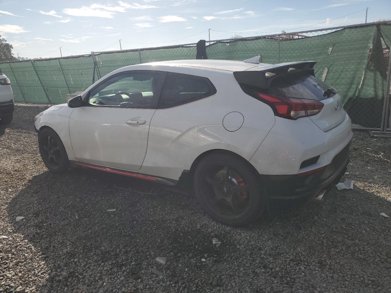 2020 Hyundai Veloster - Image 2