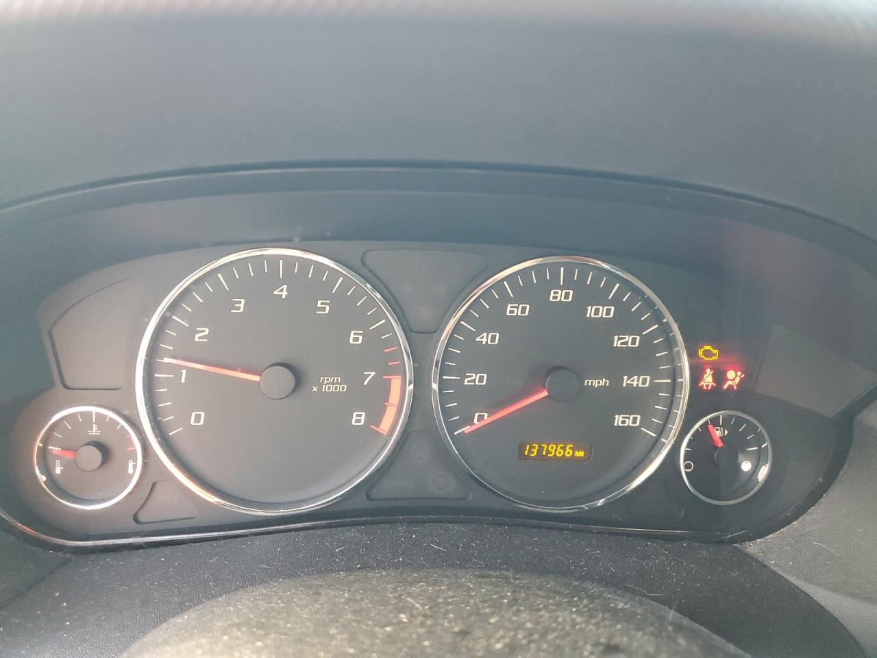 2005 Cadillac SRX - Image 9