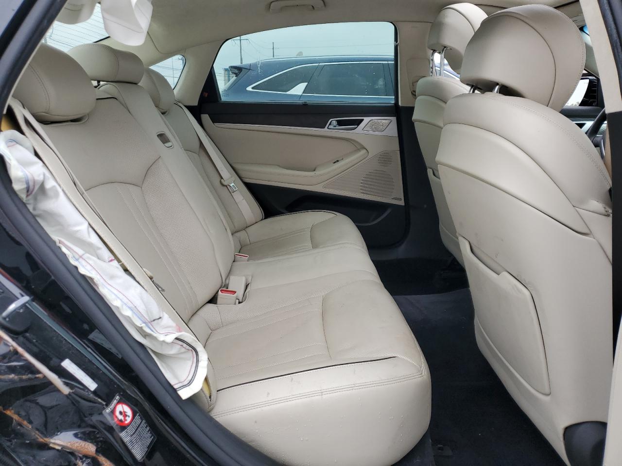 2018 Genesis G80 - Image 11