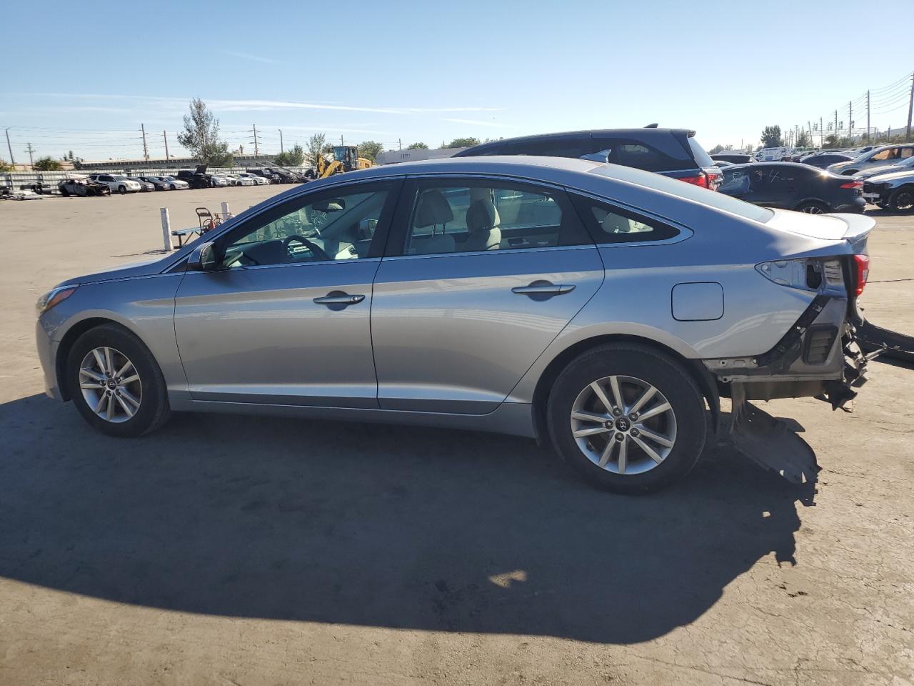 5NPE24AF9GH387817 2016 HYUNDAI SONATA - Image 2