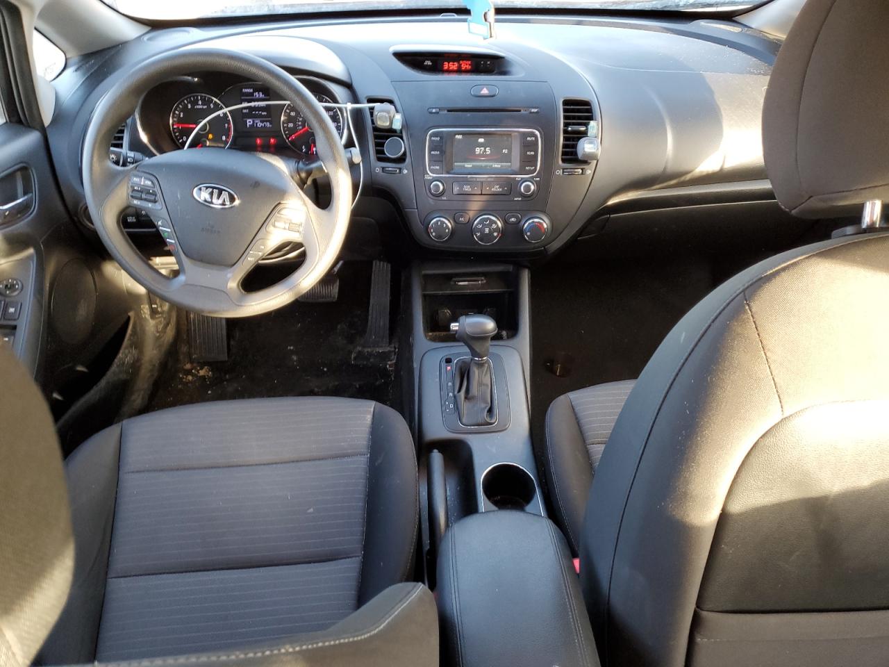 2016 Kia Forte - Image 8
