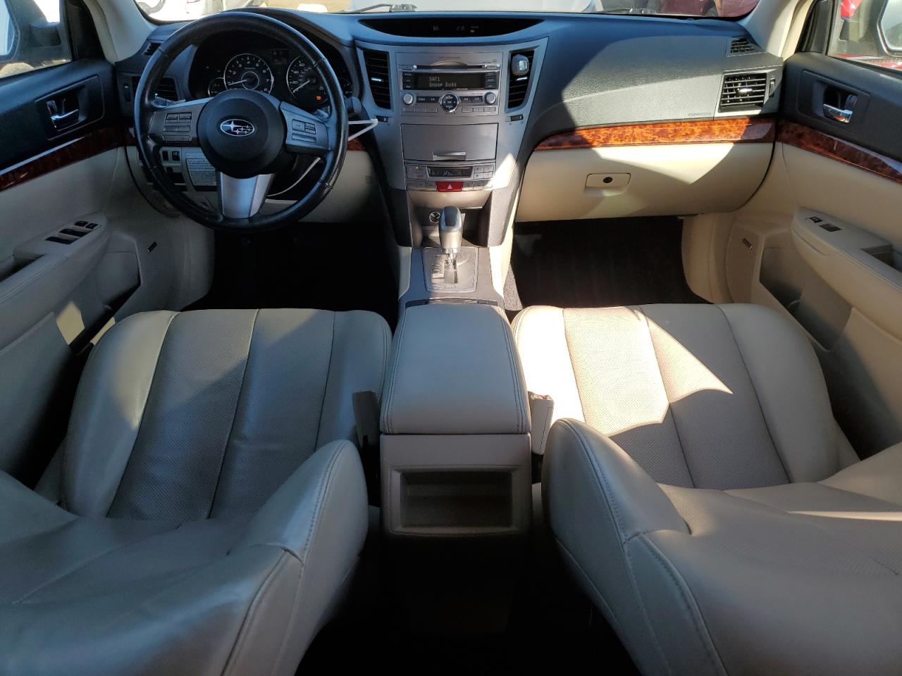 2011 Subaru Outback - Image 8