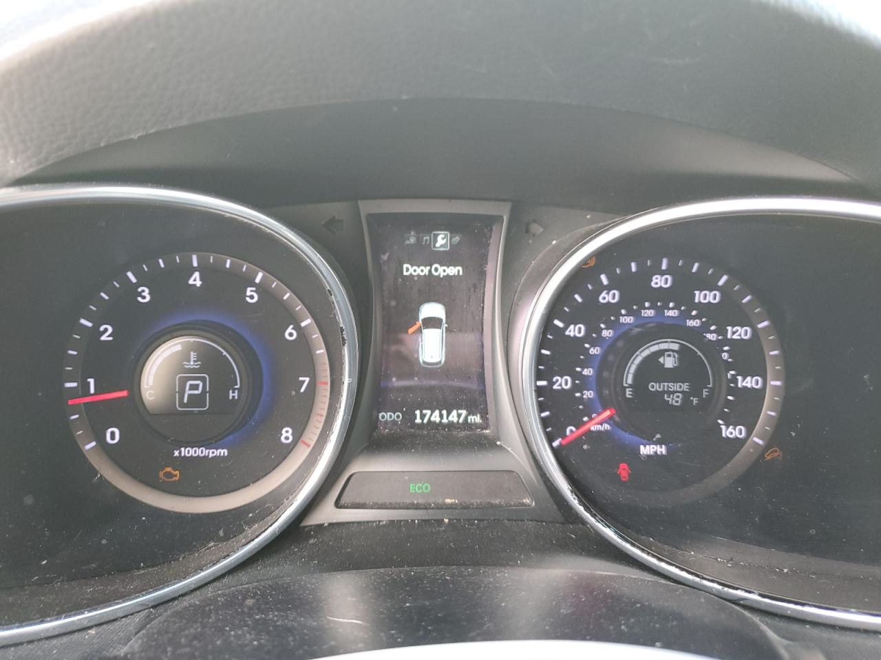 2015 Hyundai Santa Fe - Image 9