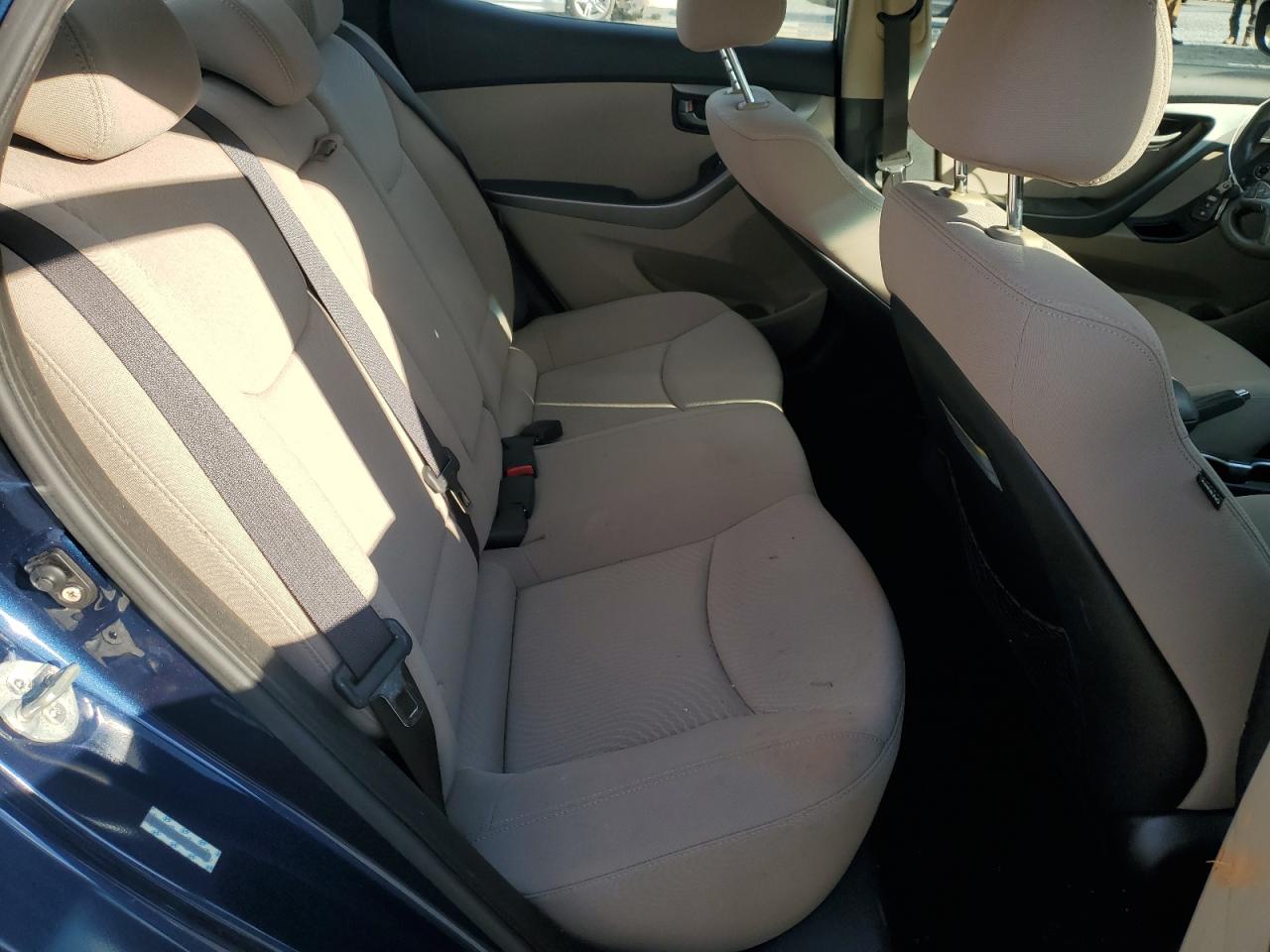 2015 Hyundai Elantra - Image 10