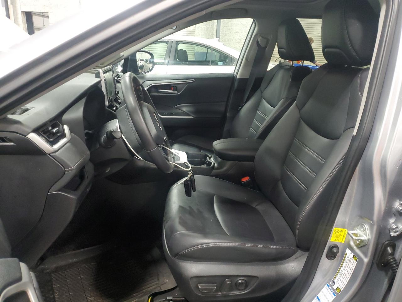 2021 Toyota RAV 4 - Image 7