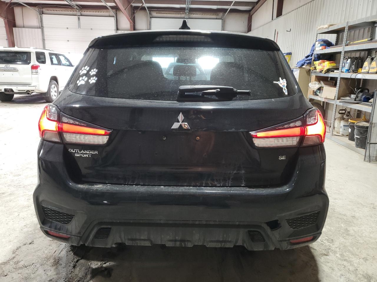 2021 Mitsubishi Outlander - Image 6