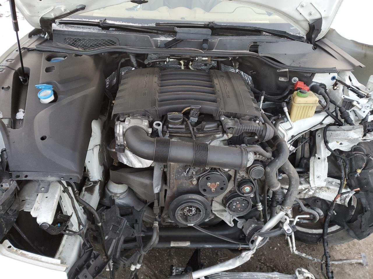 2017 Porsche Cayenne - Image 13